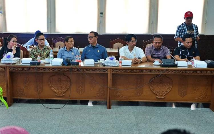 Okki Maulana Ajak Masyarakat Kalteng Jaga Kesehatan Mata di Hari Penglihatan Sedunia