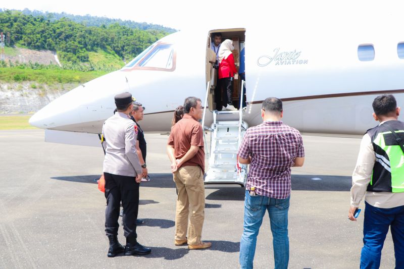 Jenazah Cagub Malut Benny Laos Diterbangkan ke Jakarta Setelah Insiden Kebakaran