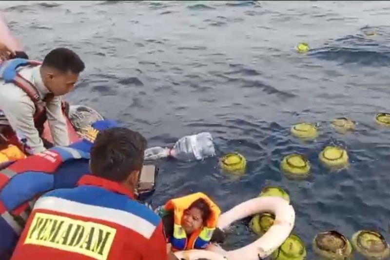 Evakuasi Kapal KM Salsabila, 29 Penumpang Selamat di Kepulauan Seribu