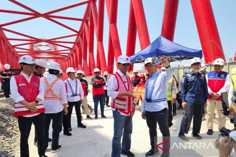 Jalur Kereta Elevated Terpanjang di Indonesia Siap Beroperasi 1 November