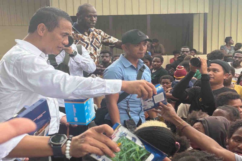Menteri Pertanian Salurkan Bantuan Benih untuk Petani Merauke