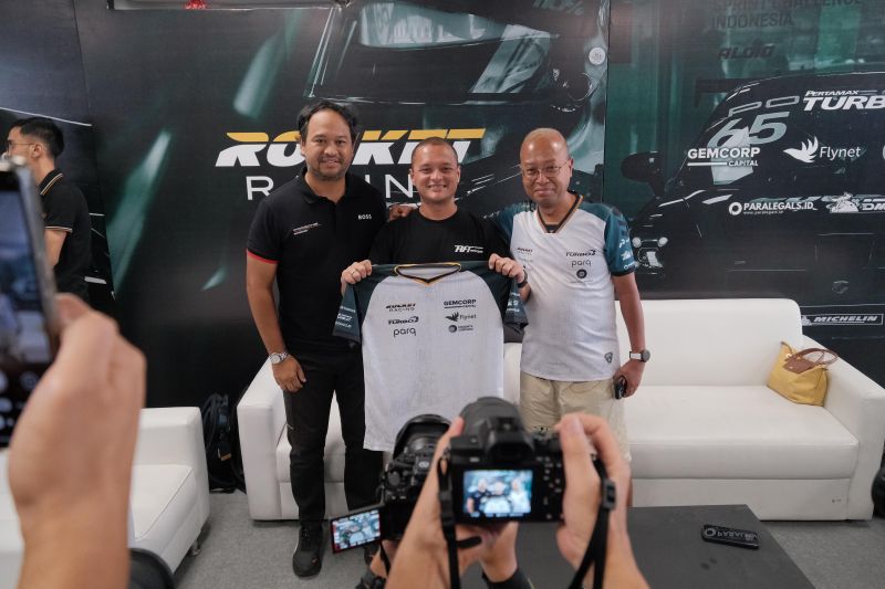 Rocket Racing Bali Rekrut Rizal Sungkar untuk Porsche Carrera Cup Asia