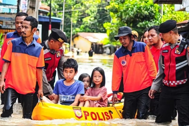 Kemensos Salurkan Bantuan Cepat untuk Korban Banjir Tebing Tinggi