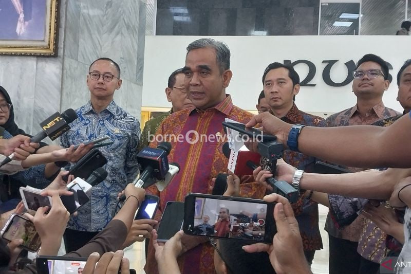 Pimpinan MPR Serahkan Undangan Pelantikan ke Jokowi dan Prabowo