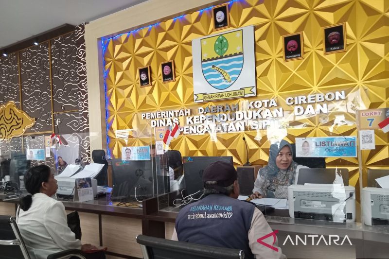 Disdukcapil Cirebon Percepat Perekaman e-KTP untuk Pemilih Pemula