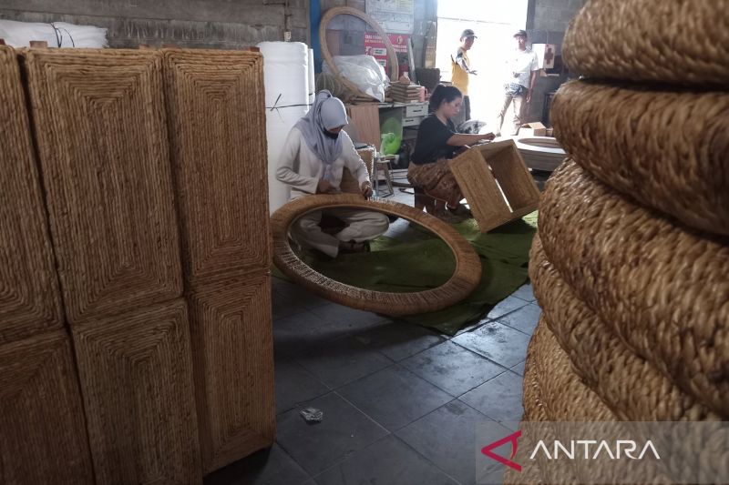 Pencapaian Investasi Kabupaten Cirebon Tembus Rp1,9 Triliun di 2024