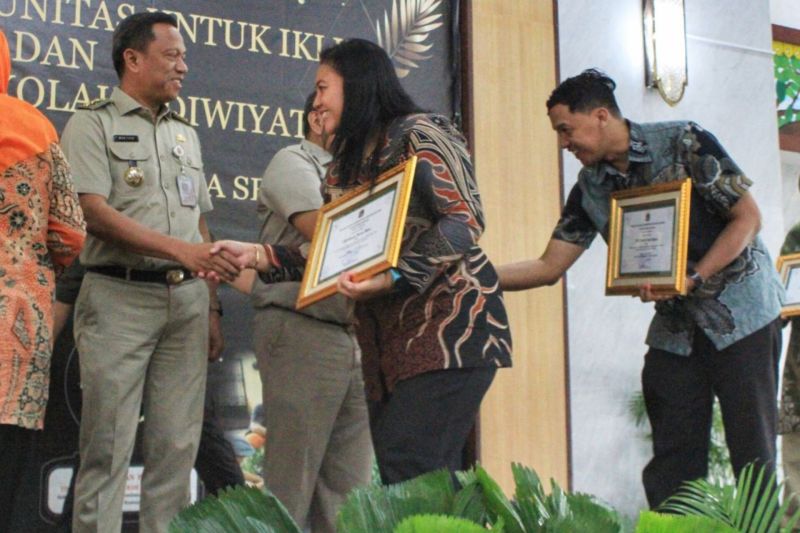 Pemerintah Jakarta Selatan Berikan Penghargaan Sekolah Adiwiyata