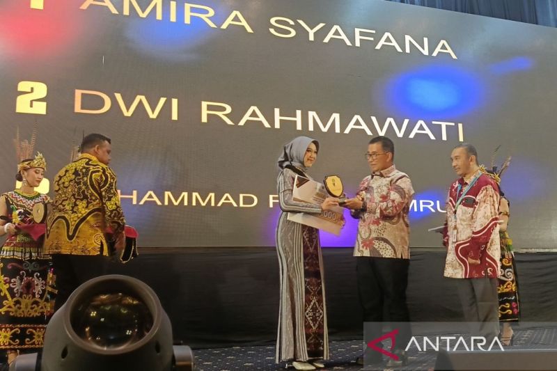 Pemprov Kaltim Beri Penghargaan kepada 32 Pegiat Literasi