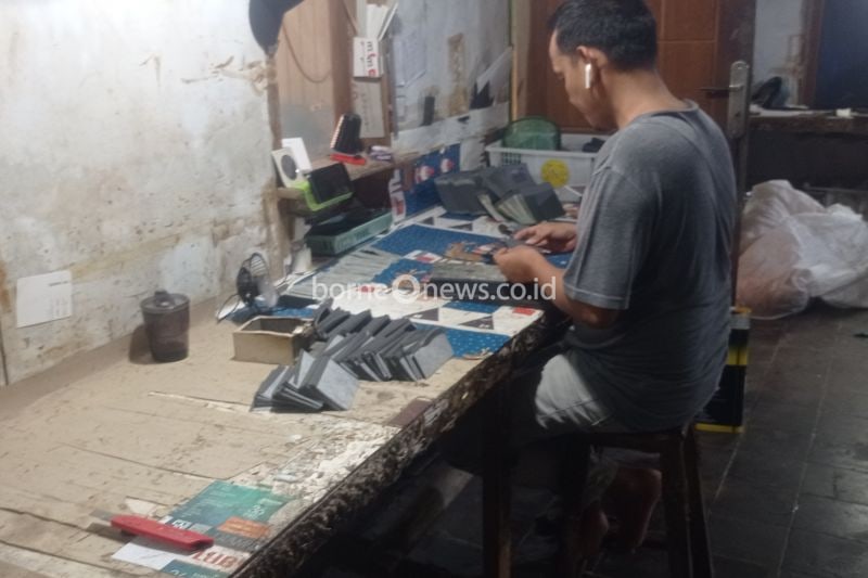 Kerajinan Dompet Badui dari Lebak Temukan Pasar di Jakarta