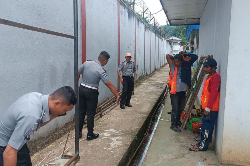 Monitoring Pembangunan Tembok Baru Lapas Tarakan untuk Keamanan