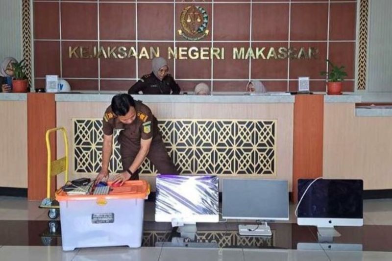 Kejaksaan Geledah Kantor KONI dan KORMI Makassar Terkait Korupsi