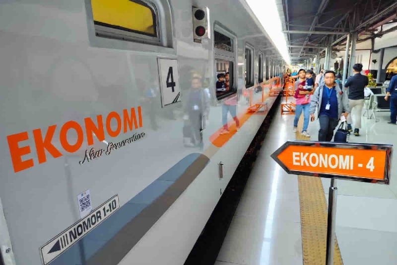 KAI Luncurkan Kereta Ekonomi New Generation di Rute Brantas dan Dharmawangsa