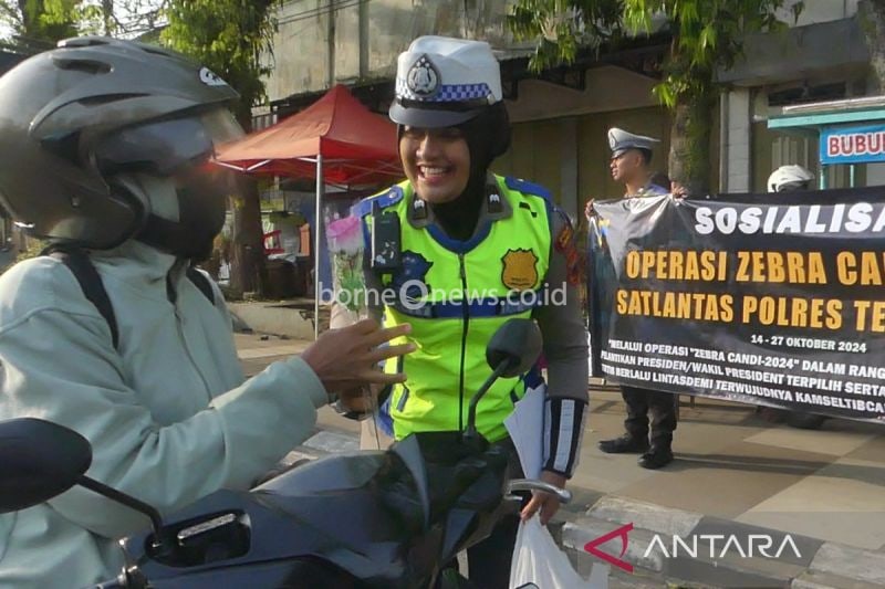 Edukasi Tertib Lalu Lintas Dalam Operasi Zebra Candi 2024 di Temanggung