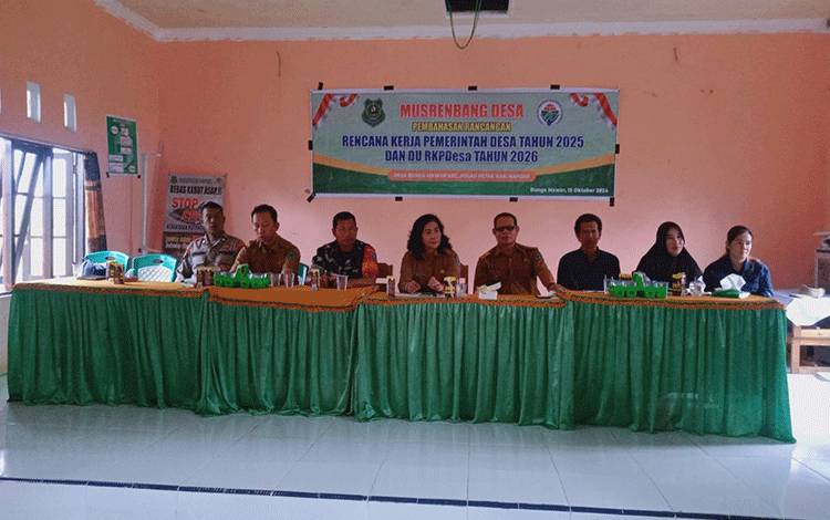 Suasana saat kegiatan Musrenbangdes Bunga Mawar, Kecamatan Pulau Petak. (FOTO: IST)