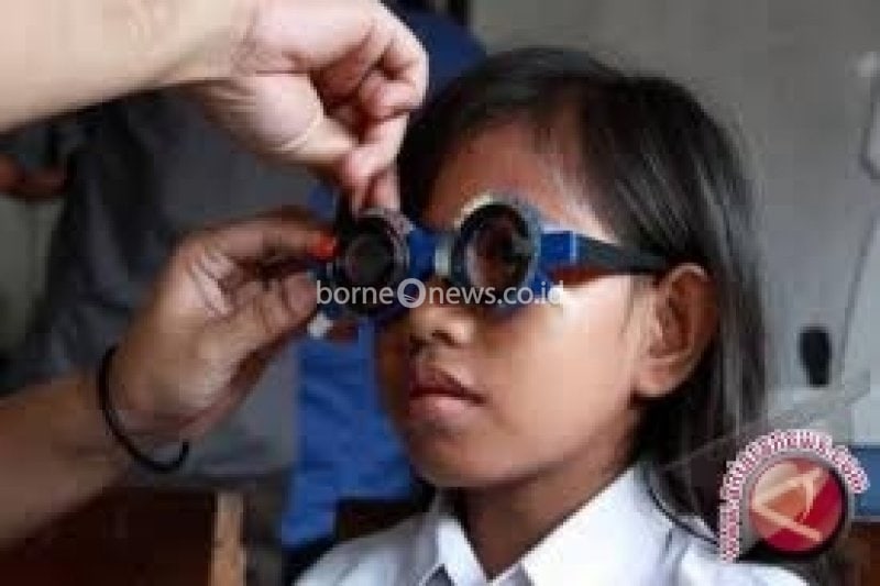 Tingkatkan Kesadaran Orang Tua Terhadap Rabun Jauh Anak