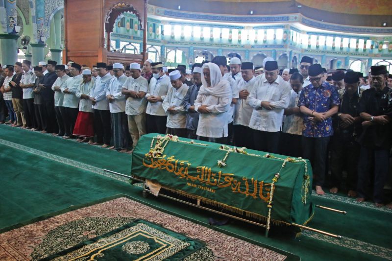 Penghargaan untuk Ismet Iskandar atas Kontribusinya di Tangerang