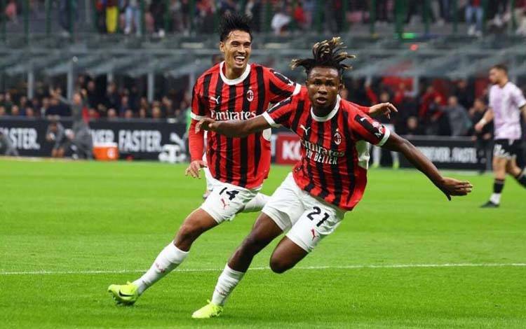 Diwarnai Kartu Merah Tijjani Raijnders, Milan Menang 1-0 atas Udinese