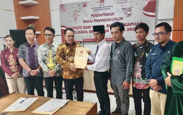 KPU Kapuas Lantik PAW Anggota PPK Kecamatan Pulau Petak untuk Pilkada 2024