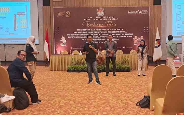 KPU Kobar Gelar Bimtek Tungsura Pada PPK dan PPS