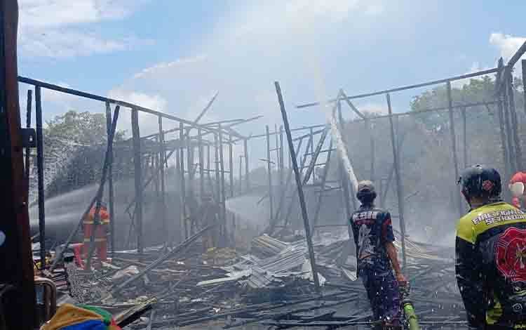Ruko 4 Pintu di Palangka Raya Ludes Terbakar, Diduga Api dari Dapur