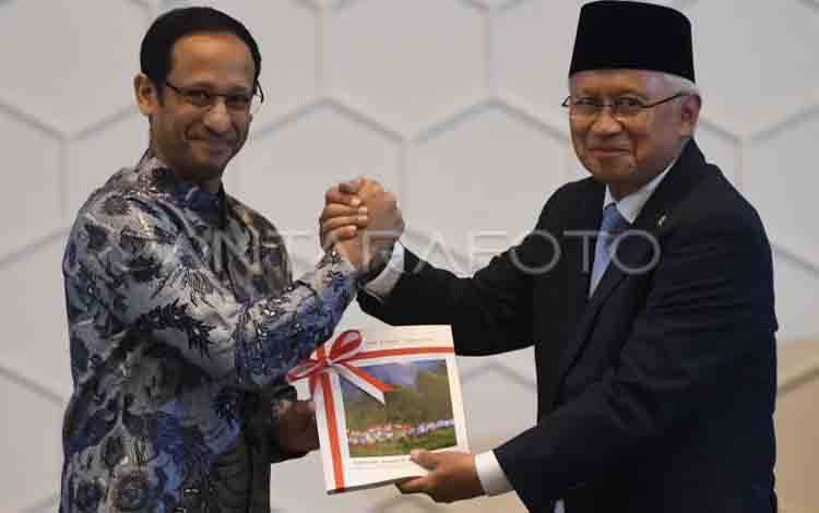 Mendiktisaintek Satryo: Pendidikan Tidak Boleh Terganggu Perubahan