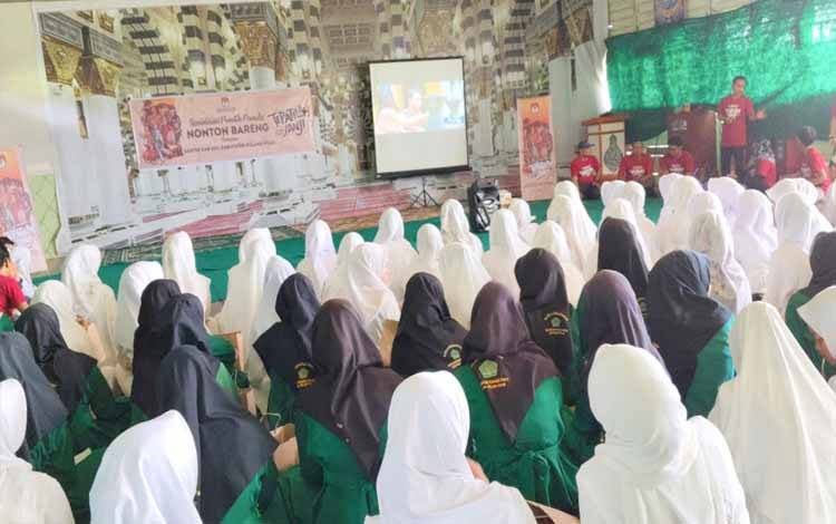 KPU Pulang Pisau Sosialisasi Pemilih Pemula dan Nobar Film Tepatilah Janji