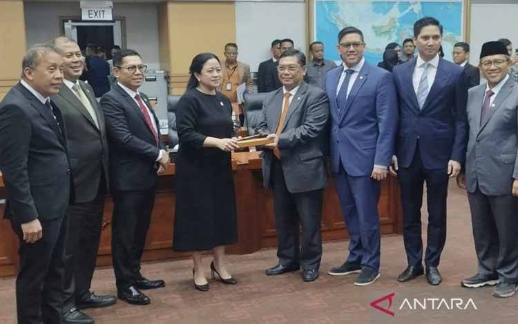 Pimpinan 11 Komisi DPR RI Sudah Ditetapkan