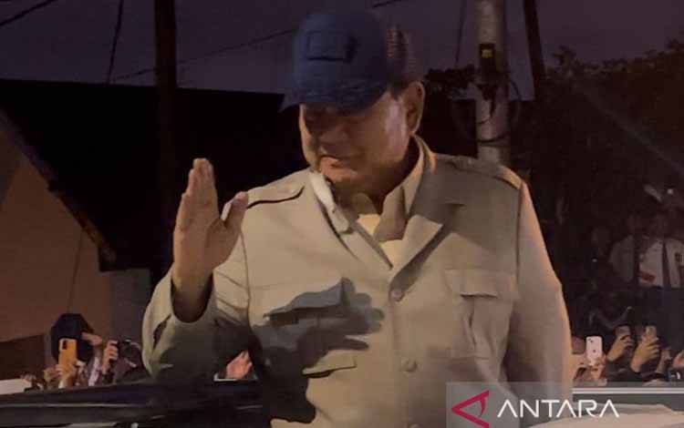 Prabowo Disambut Prosesi Jajar Kehormatan TNI di Akmil Magelang