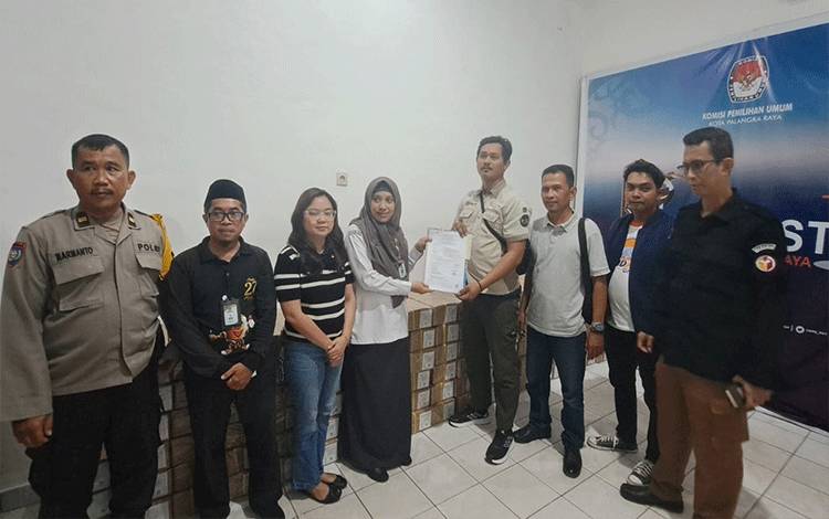Logistik Surat Suara Pilwakot Palangka Raya Tiba di KPU