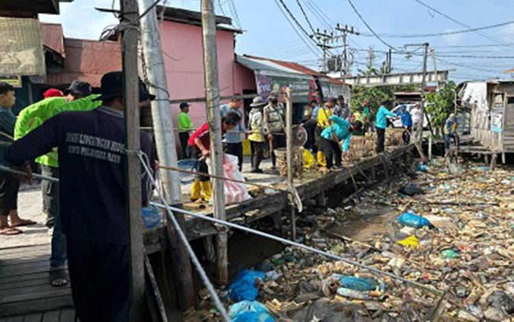 Aksi Kolaborasi Peduli Lingkungan Hidup DAS Kahayan Dorong Kesadaran Masyarakat dan Perbaikan Kualitas Air