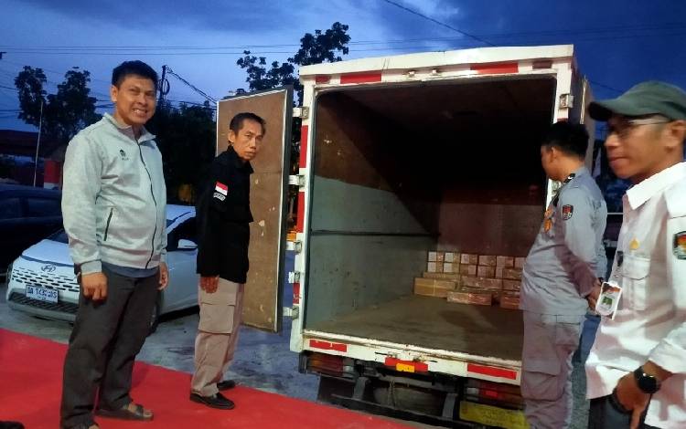 Puluhan Ribu Surat Suara Pemilihan Bupati-Wakil Bupati Diterima KPU Gunung Mas