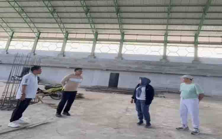 Pj Bupati Pulang Pisau Kunjungi GOR dan Mall Pelayanan Publik