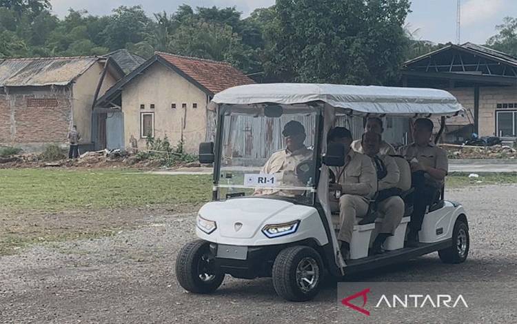Presiden Tinjau Satuan Pelayanan Makan Bergizi di Magelang