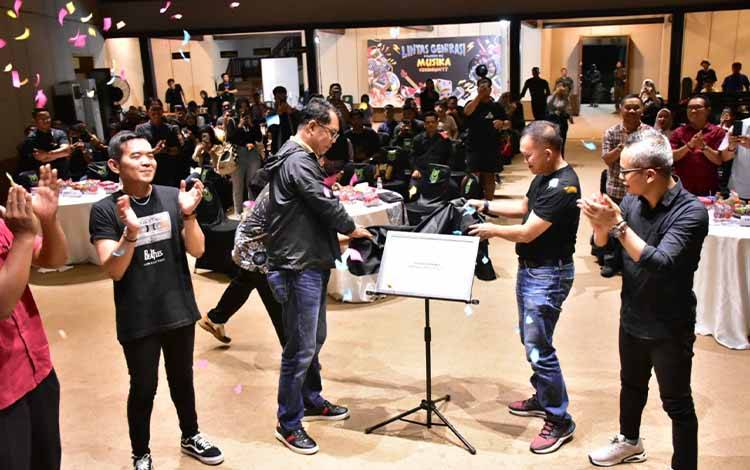 Pj Bupati Kapuas Resmi Launching Komunitas Musisi Kota Air
