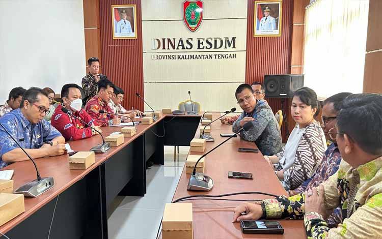 Kepala Dinas ESDM Kalteng Terima Kunjungan GM PT PLN