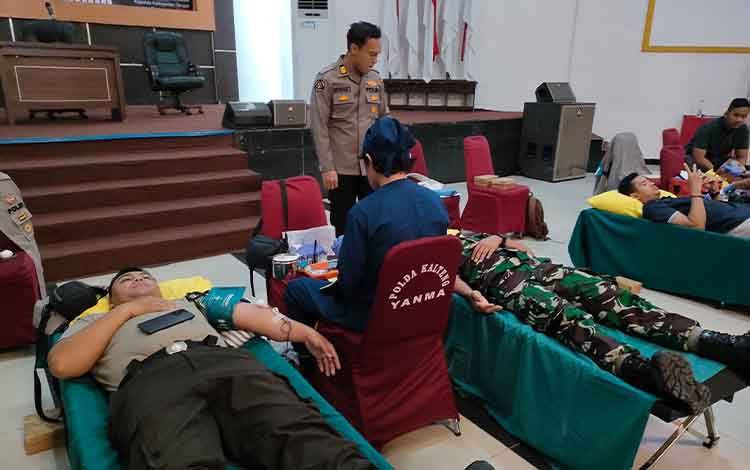 Polda Kalteng Gelar Donor Darah Serentak Rayakan HUT ke-73 Humas Polri