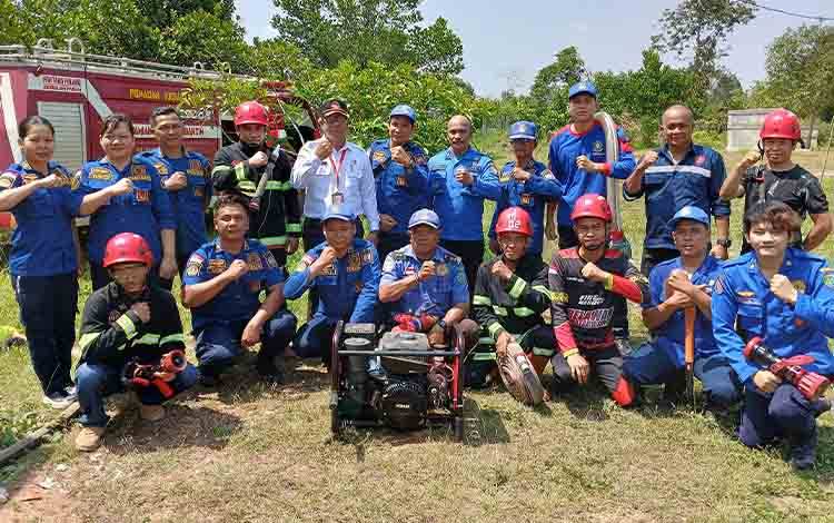 BPBD Damkar Barito Timur Latihan Bersama RMJ untuk Tingkatkan Kesiapsiagaan Kebakaran
