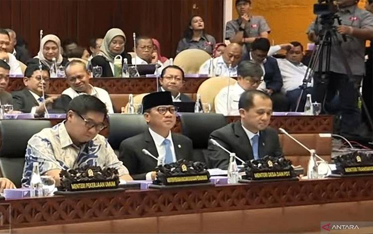 Mendes Komitmen Jalankan Amanat Presiden Kurangi Kegiatan Seremonial