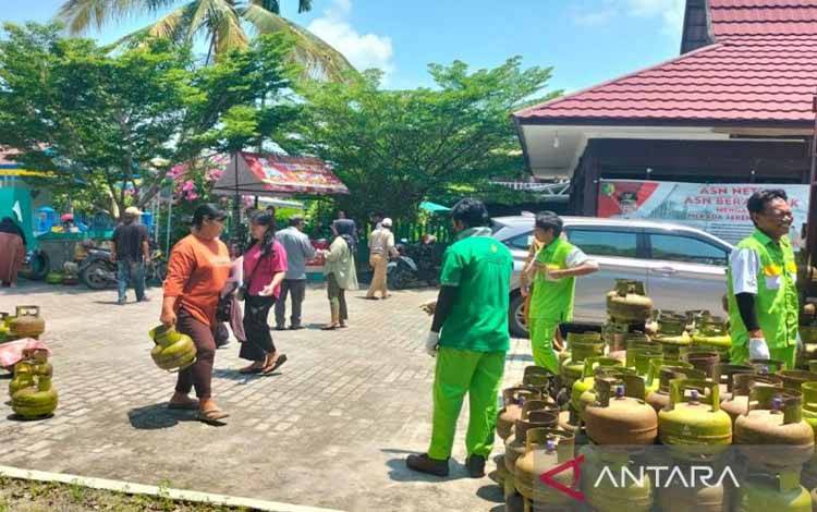 DPKUKMP Palangka Raya Permudah Warga Dapatkan Elpiji 3 kg lewat Operasi Pasar