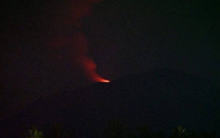 Gunung Ibu di Halmahera Barat Kembali Erupsi