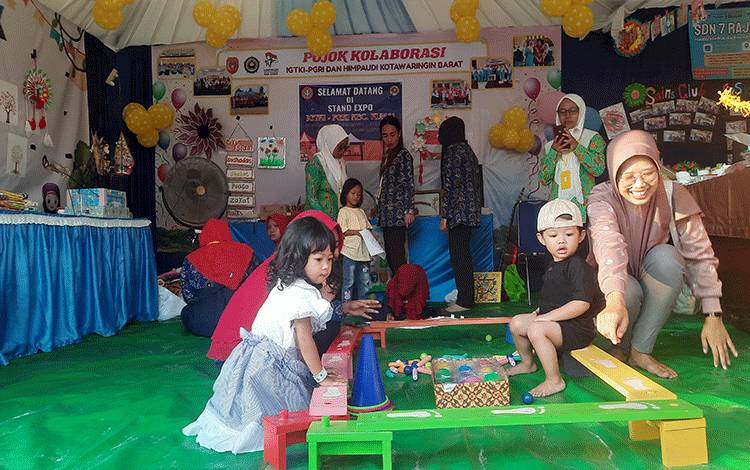 Pojok Kolaborasi Disdikbud di Kobar Expo Suguhkan Permainan Edukatif Gratis