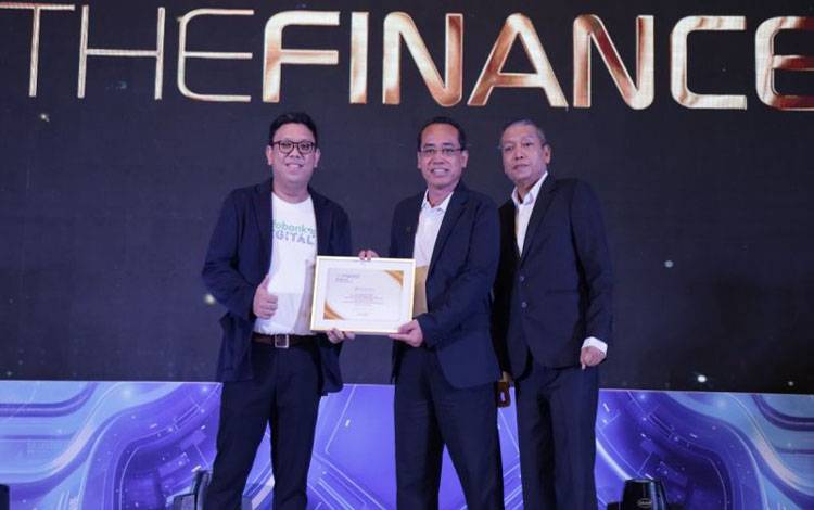 Bank Kalteng Raih Penghargaan Top 20 Financial Institutions