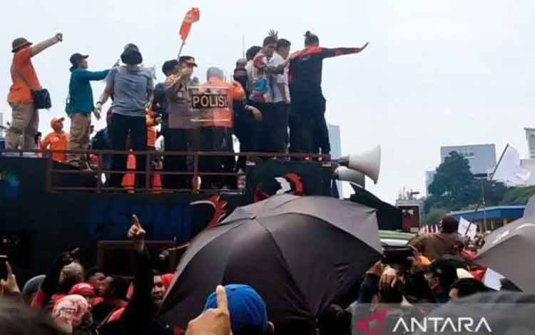 Polisi Kerahkan Seribu Lebih Petugas Gabungan Amankan Aksi Buruh