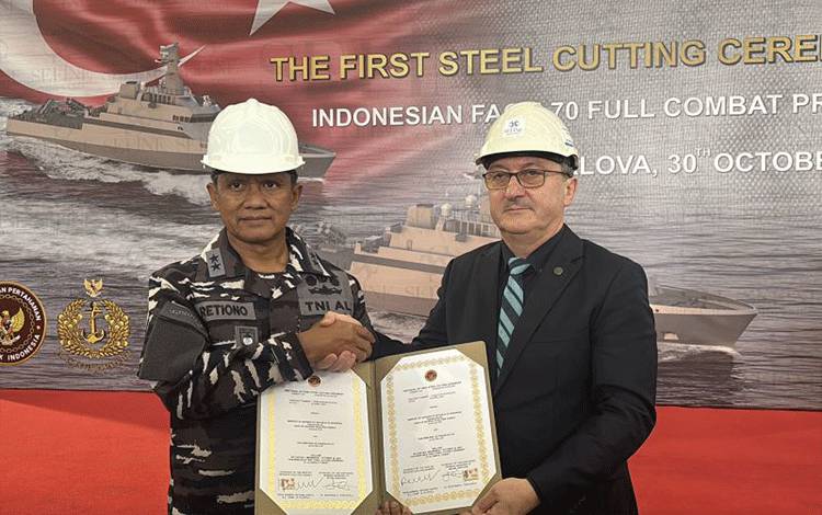 Pemotongan Baja Pertama Kapal Cepat Rudal Indonesia Resmi Dilakukan
