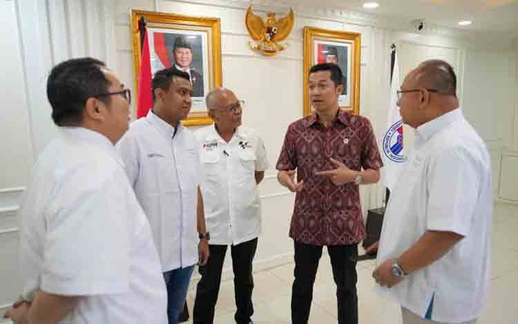 Wamenpora Ingin Atlet Nasional Berprestasi di Kejuaraan Dunia Aquabikea
