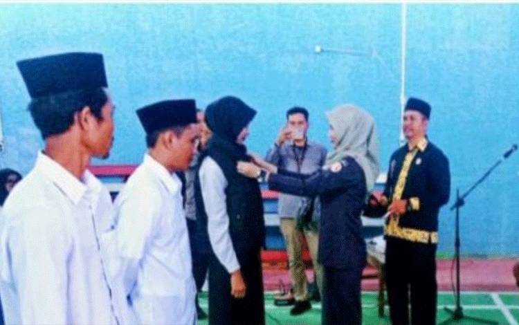 Puluhan Pengawas TPS se-Kecamatan Bataguh Resmi Dilantik