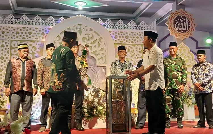 Pj Bupati Katingan Janjikan Jabatan Kepala Sekolah bagi Guru Juara MTQ Nasional