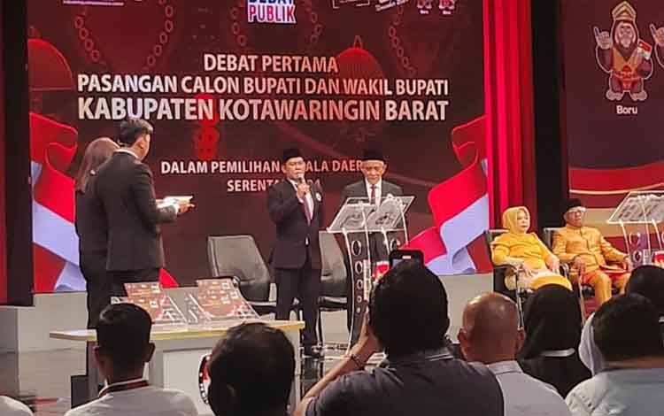 Debat Publik Pilkada Kobar, Paslon Nomor Urut 1 Dorong Program Perbaikan Infrastruktur