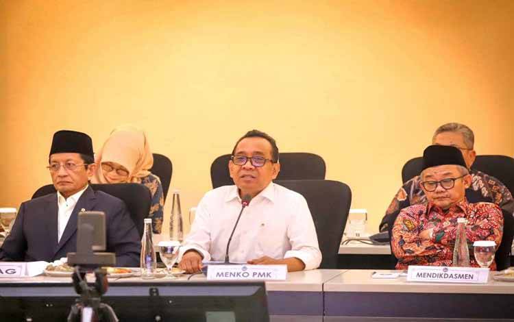 Mendikdasmen Tegaskan Masih Kaji soal UN hingga Awal Tahun Ajaran