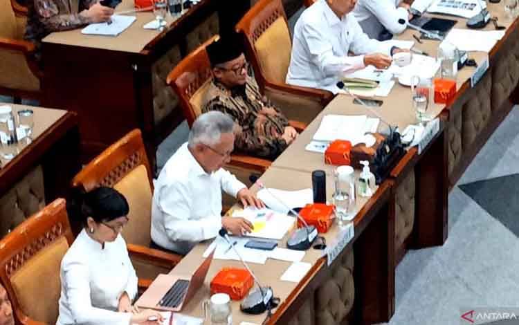 Mendiktisaintek Buka Suara Terkait Program Sekolah Unggulan